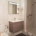 salle de bain et douche